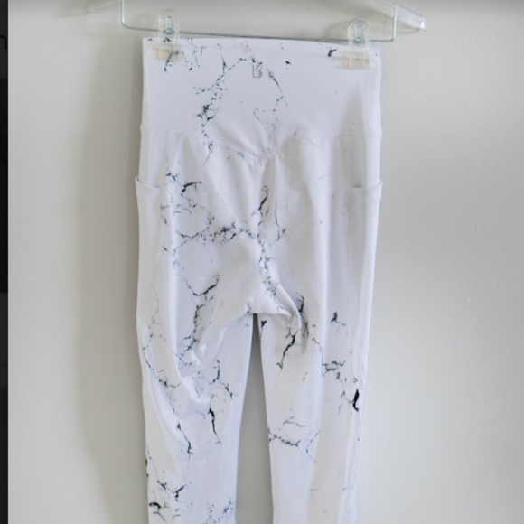 Buff Bunny White Marble Limitless Leggings - Picture 10 of 10